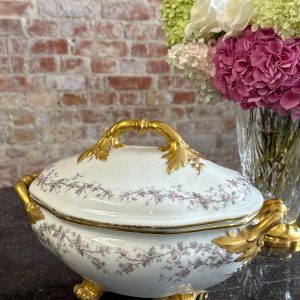 izsmalcināta porcelāna terīne ar ļoti bagātīgu zeltījumu, vidēji liela izmēra (7219)