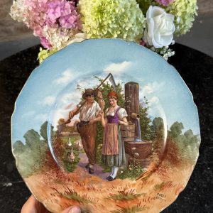 Porcelāna šķīvis, vidēja izmērs (7156)